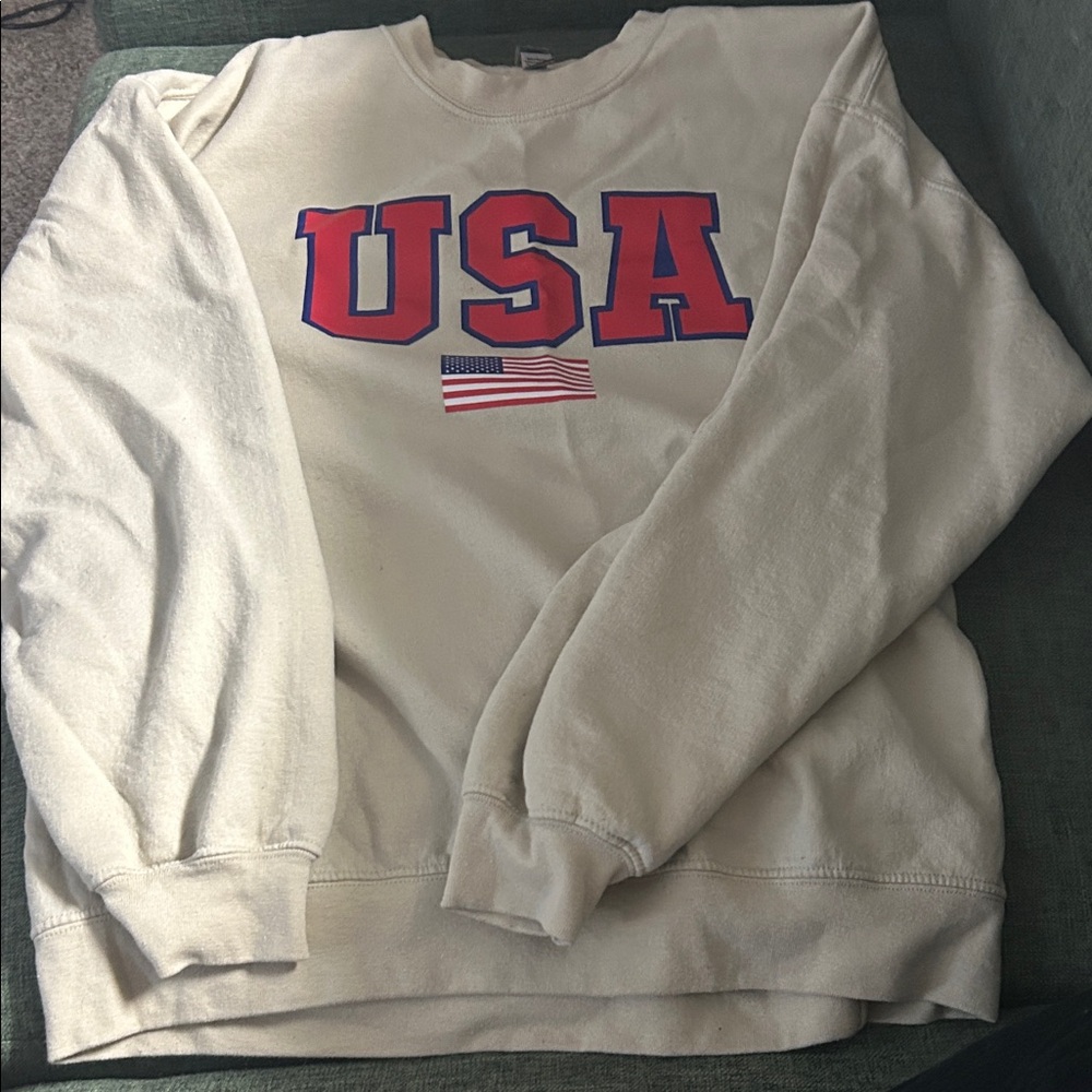 Gildan Cream Crewneck Sweatshirt with Red USA Graphic